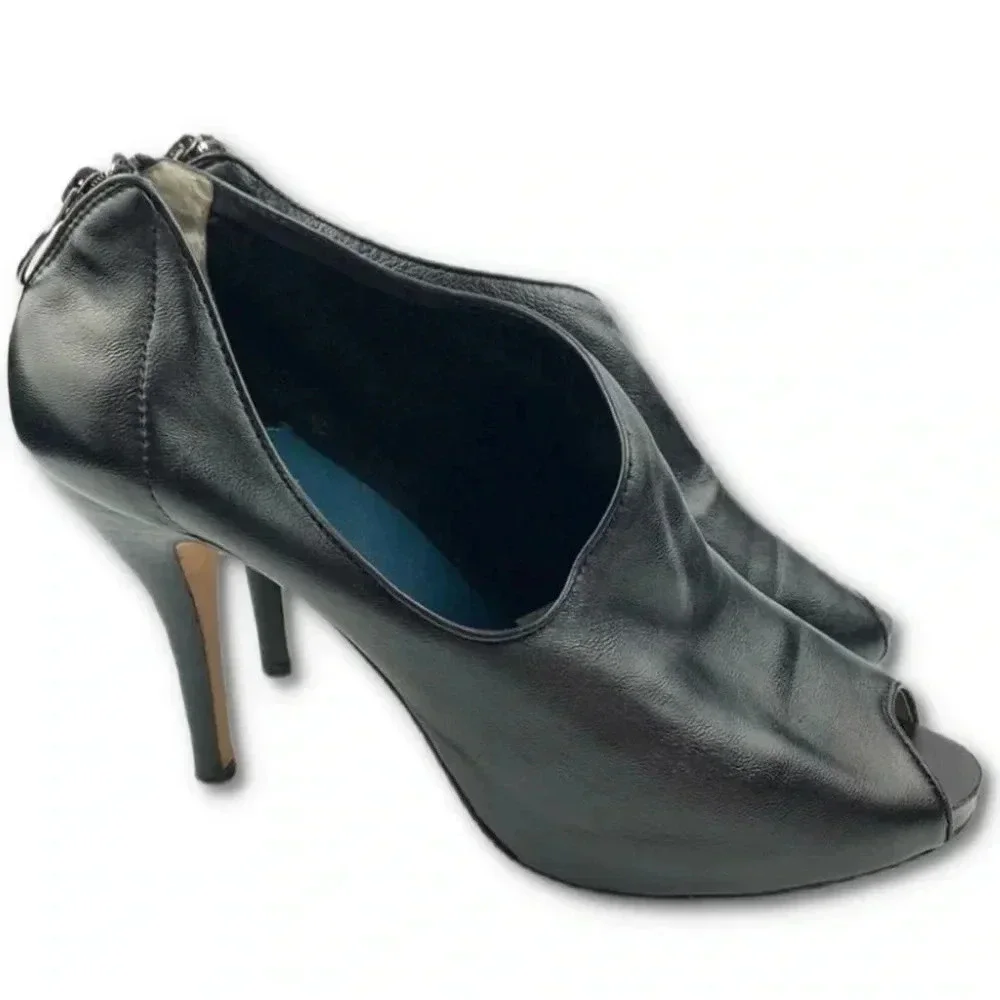 Max Studio ankle booties size 8.5 black leather